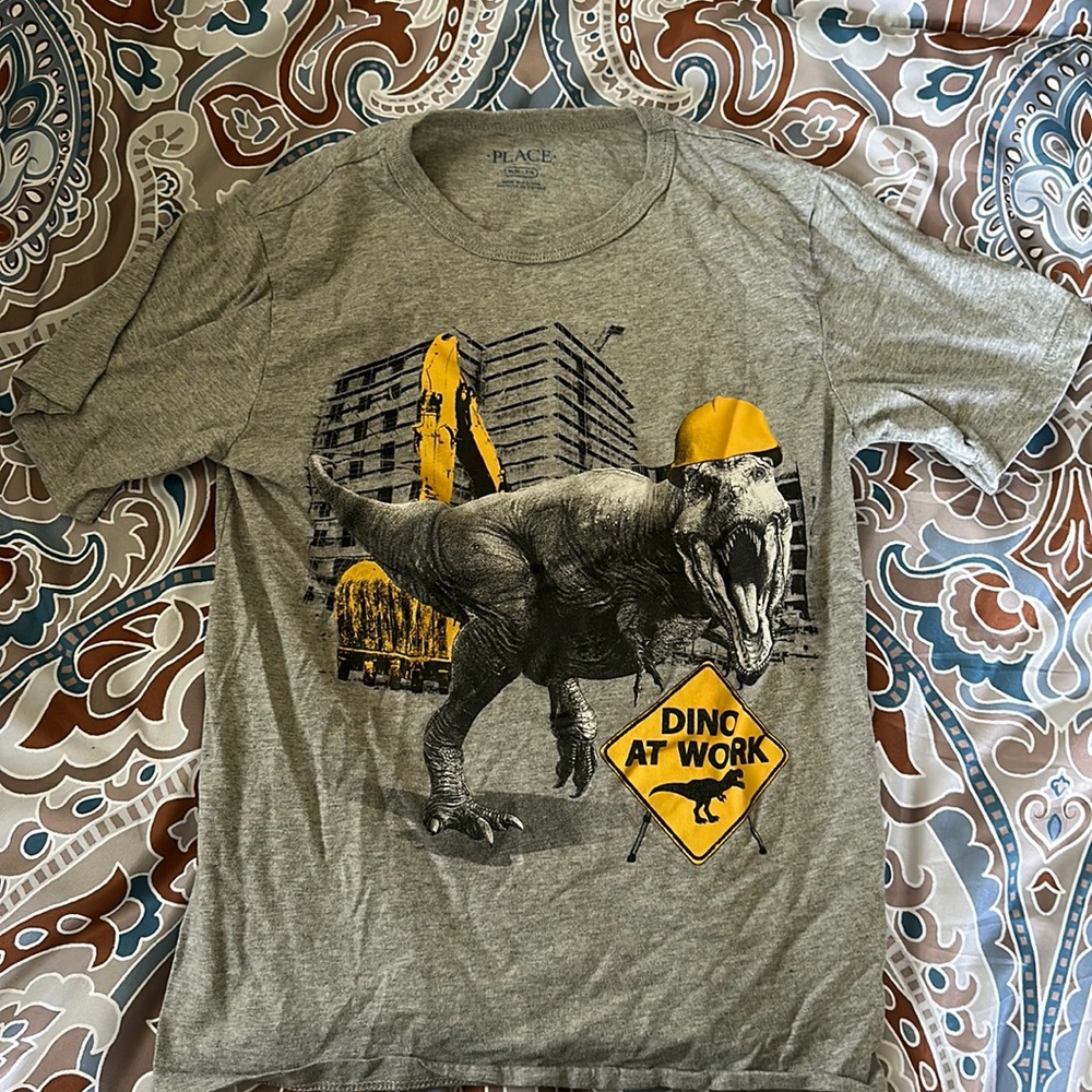 Dino at work size 7/8 graphic tee